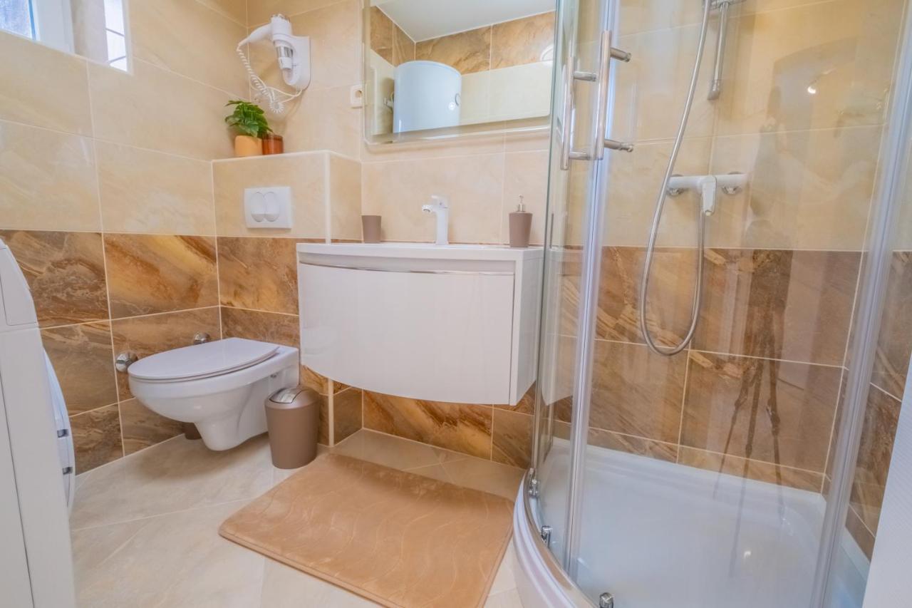 Apartments Laganini โนวีวีโนดอลสกี ภายนอก รูปภาพ
