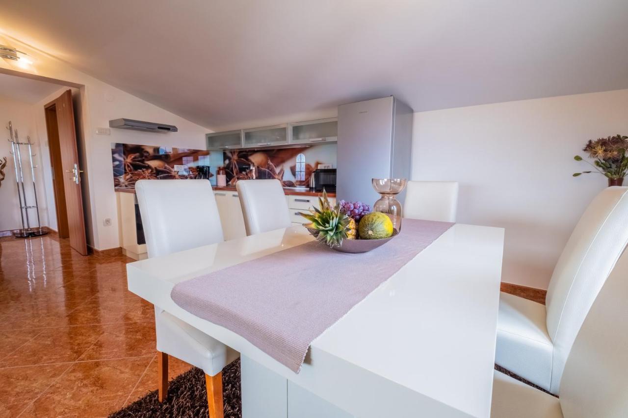Apartments Laganini โนวีวีโนดอลสกี ภายนอก รูปภาพ